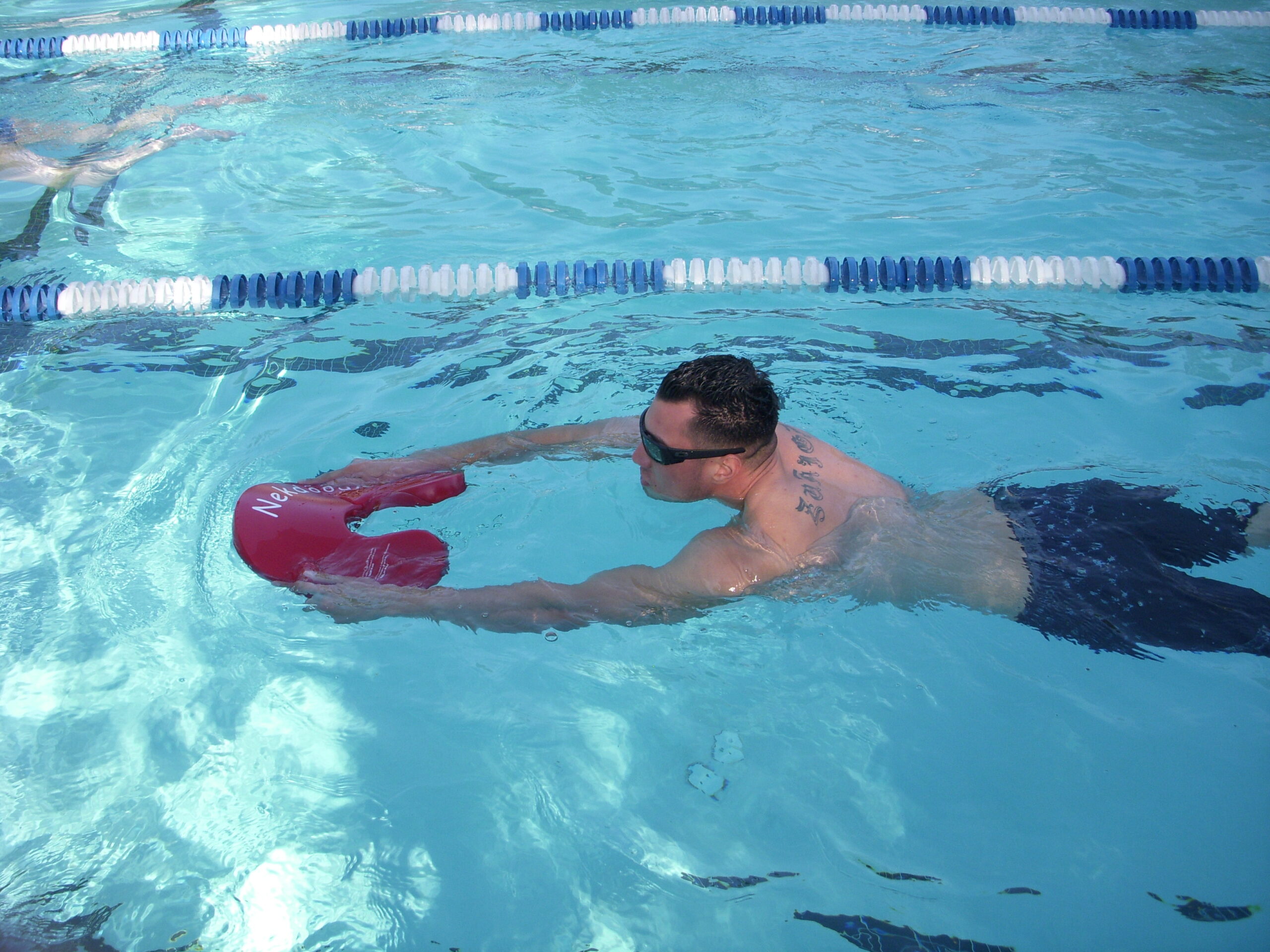 Nekdoodle Swim Training Aid Kickboard Swimming Pool Float Red Dragon 